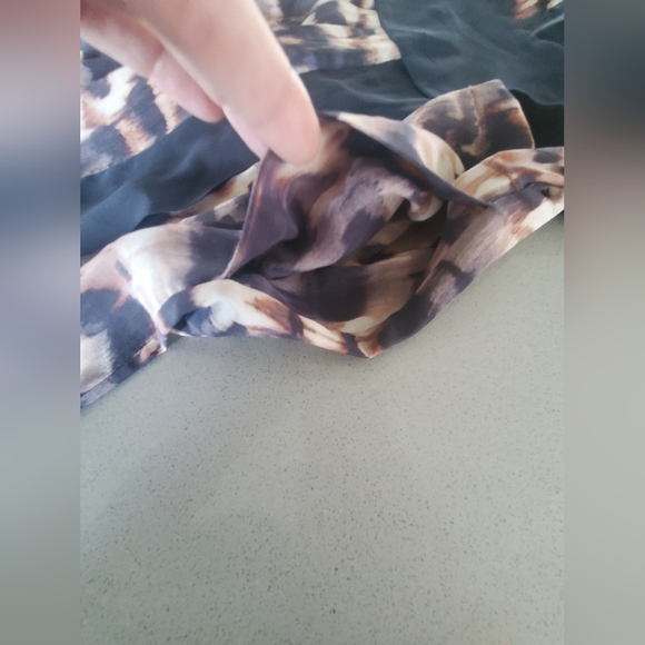 NWOT BCBG MAXAZRIA Sublime robe neuve en soie à 100% haut de gamme - Picture 4 of 7